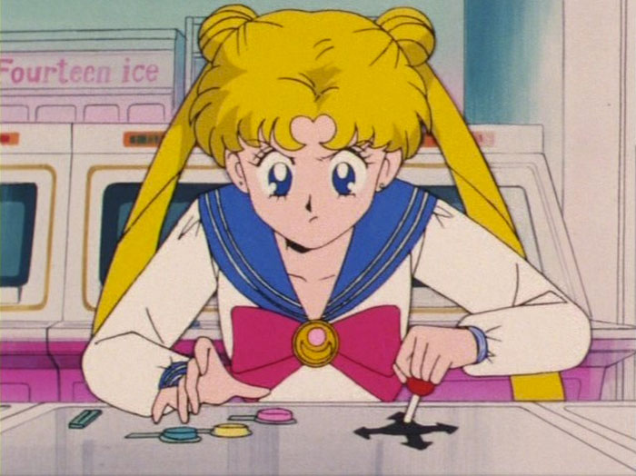 Usagi jogando o game da Sailor V
