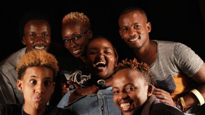 O time do The None on Record (menos Thiam): Juelz Laval, Eddy Mokaya, Yvonne Odour e Jonah Voss, com dois entrevistados da série "Growing Up LGBT in Africa" (Njeri Gateru e Solomon Wambua)