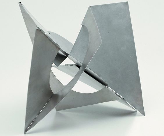 10 Bicho Passaro do Espaco, 1960 - Lygia Clark  cultura  foto: Sergio Guerini/divulgacao