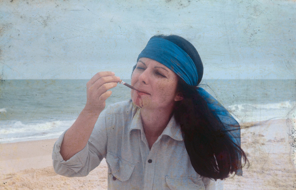 Lygia Pape em Roda dos Prazeres,1968 (film still)